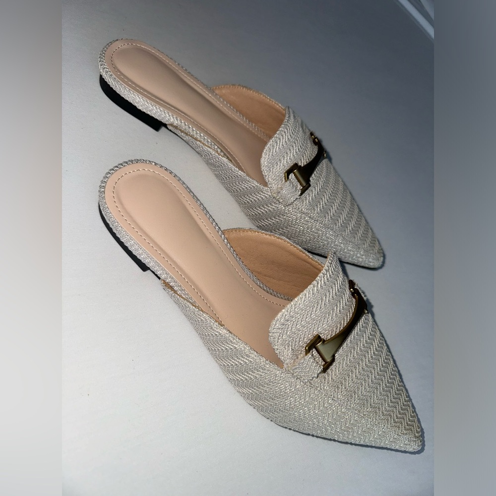 NEW Women’s Mules Ivory and Gold Size 39 (8, runs small) - Picture 2 of 4